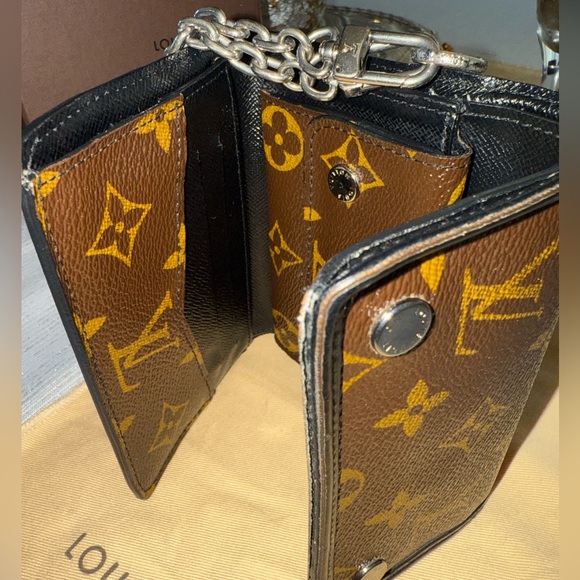 🔥AUTHENTIC LOUIS VUITTON BROWN TRI-FOLD CANVAS COMPACT WALLET W/SILVER CHAIN - Picture 12 of 16
